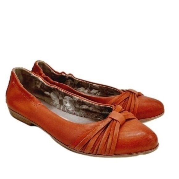 MJUS Pointy Toe Ballet Flats Orange Abstract Bow Detail Sz US 7.5 / Eur 38 - Picture 1 of 13